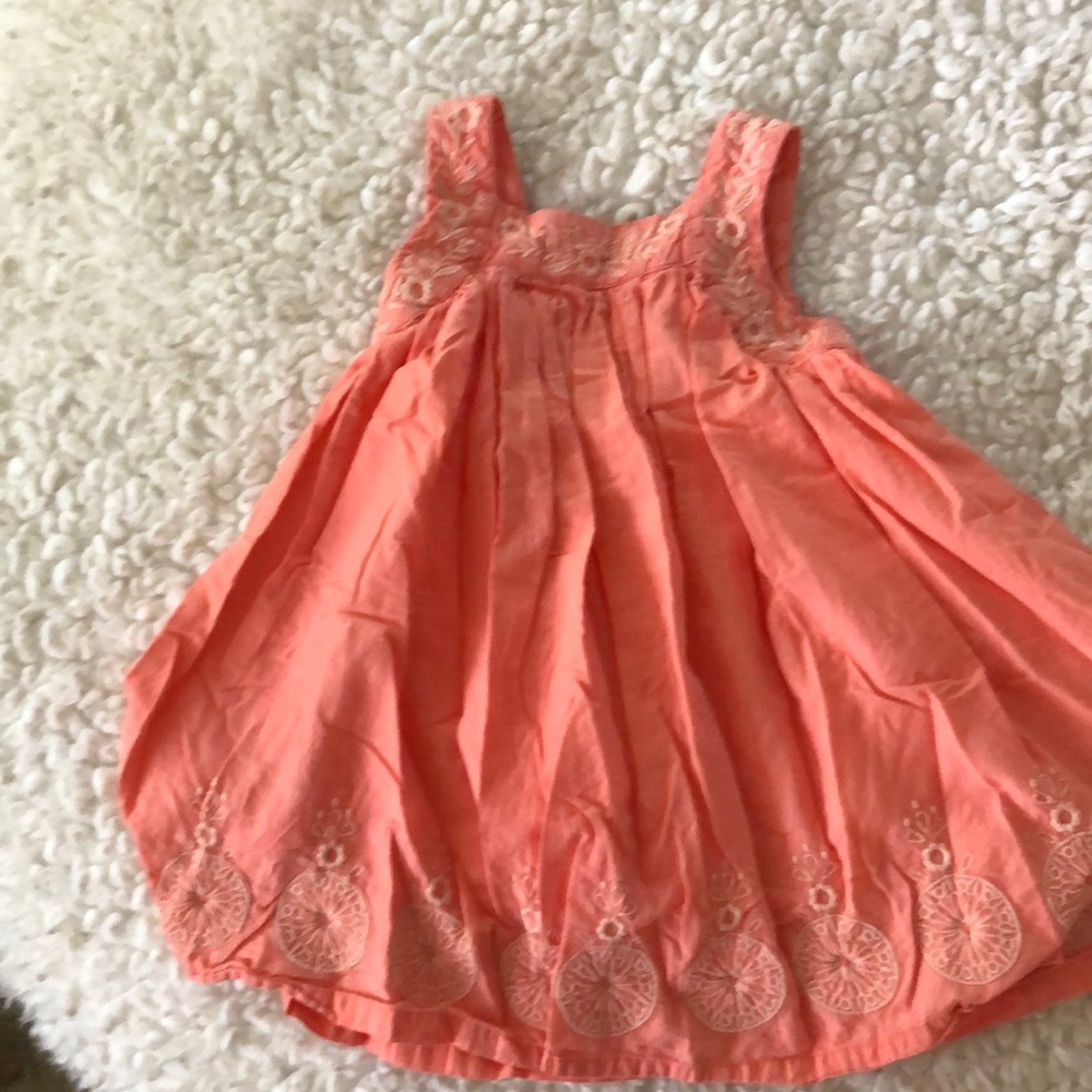 Light weight classic dress.
